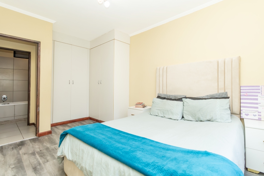 1 Bedroom Property for Sale in Jackal Creek Golf Estate Gauteng