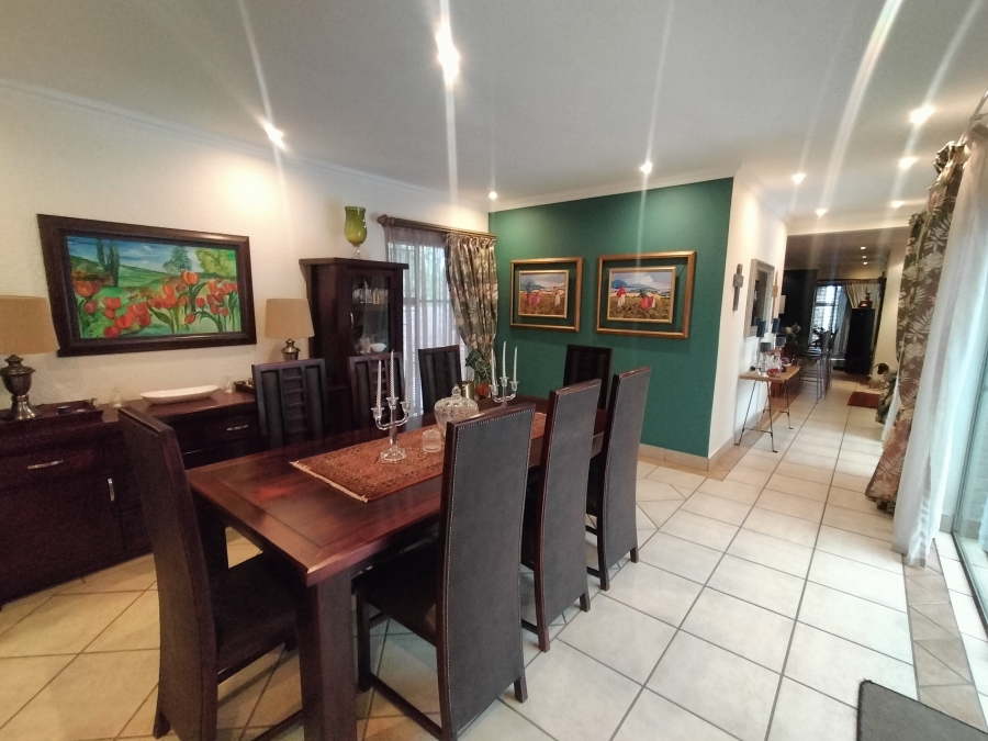 5 Bedroom Property for Sale in Amandasig Gauteng