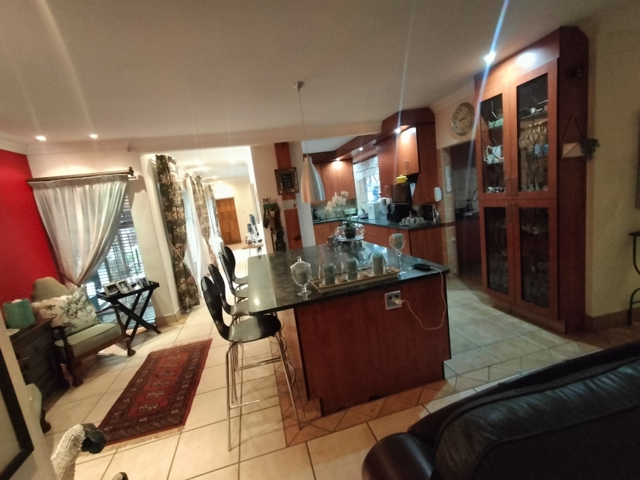5 Bedroom Property for Sale in Amandasig Gauteng