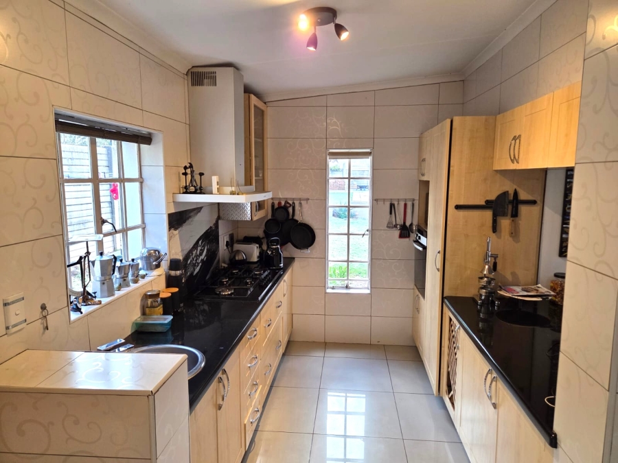 1 Bedroom Property for Sale in Garsfontein Gauteng