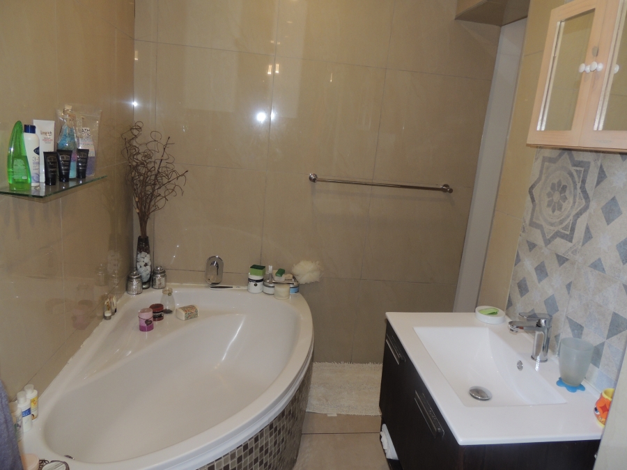 3 Bedroom Property for Sale in Elandspark Gauteng