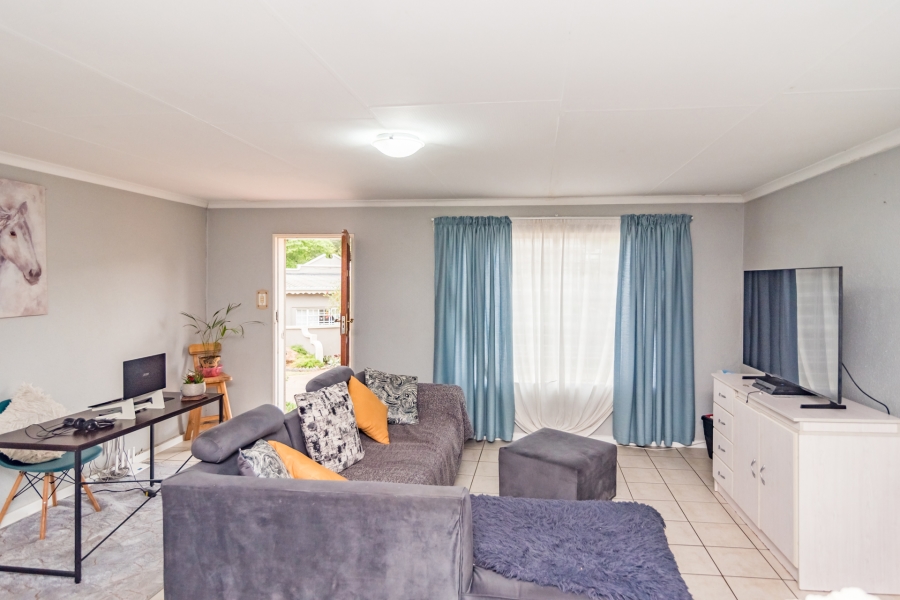 2 Bedroom Property for Sale in Helderkruin Gauteng