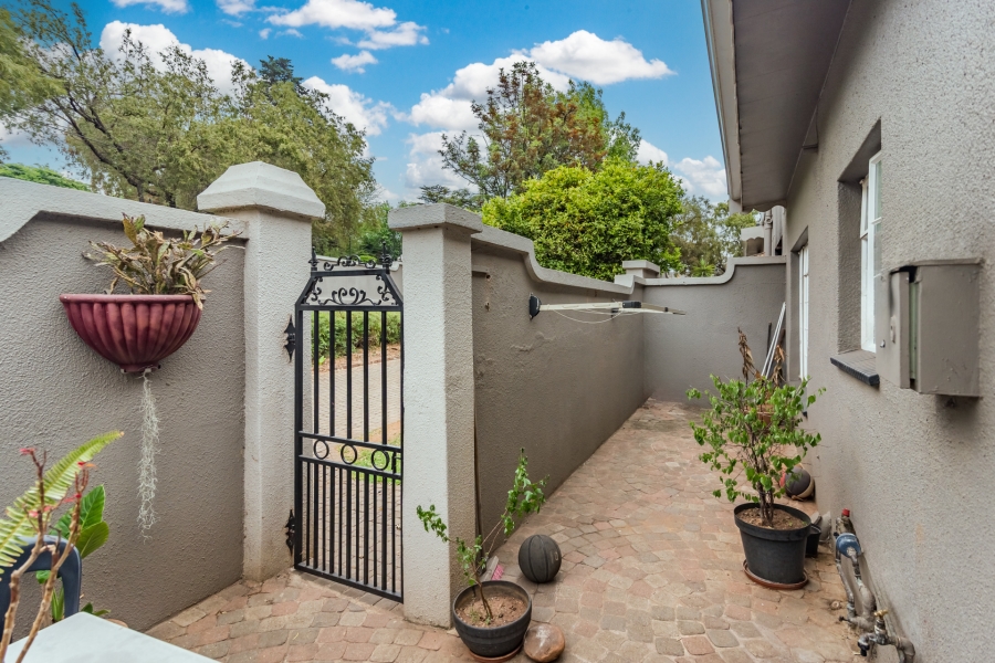 2 Bedroom Property for Sale in Helderkruin Gauteng