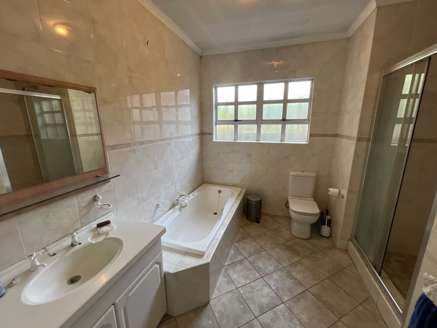 4 Bedroom Property for Sale in Bedford Gardens Gauteng