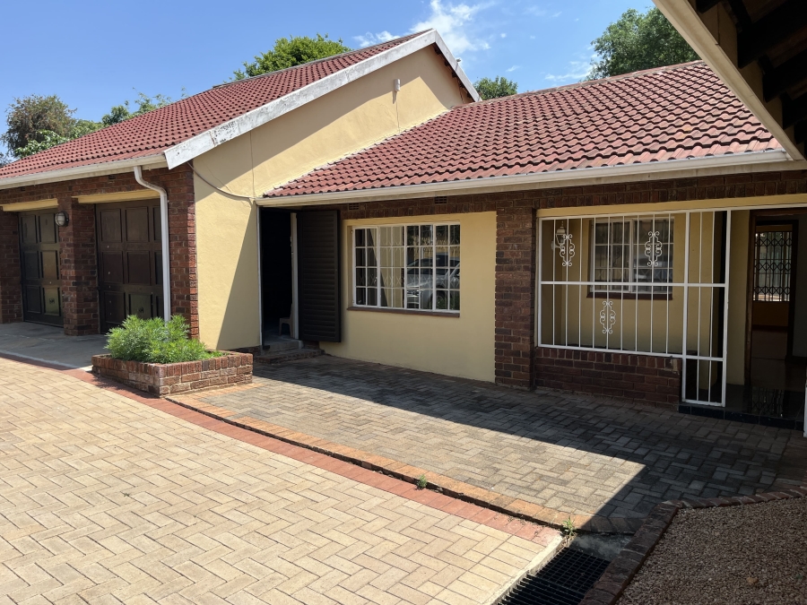 4 Bedroom Property for Sale in Bedford Gardens Gauteng