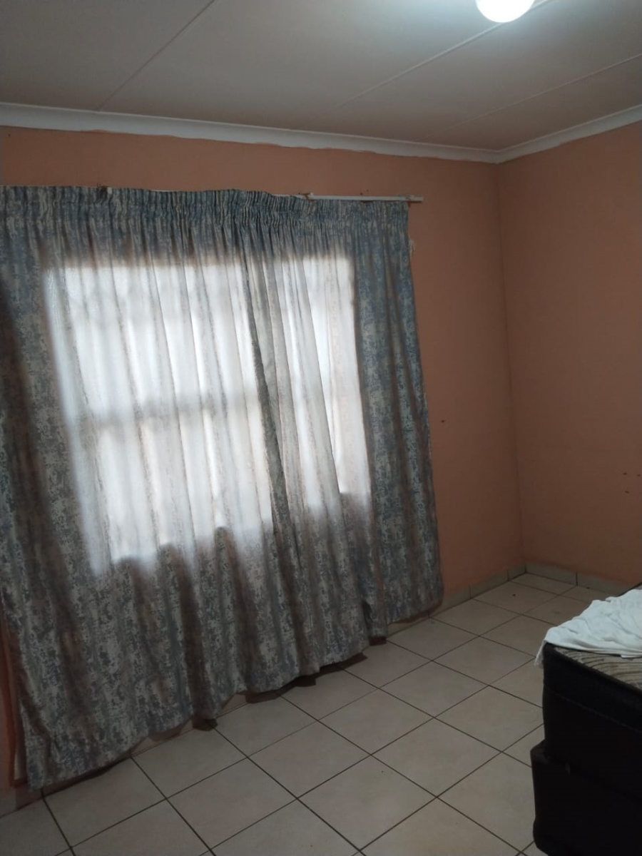 2 Bedroom Property for Sale in Vanderbijlpark CE 3 Gauteng