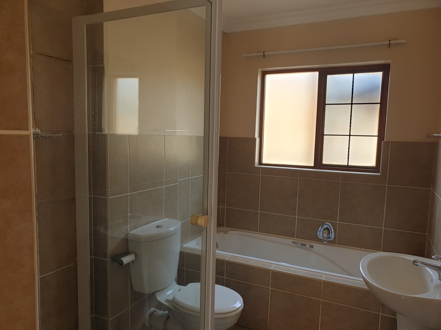 2 Bedroom Property for Sale in Montana Tuine Gauteng