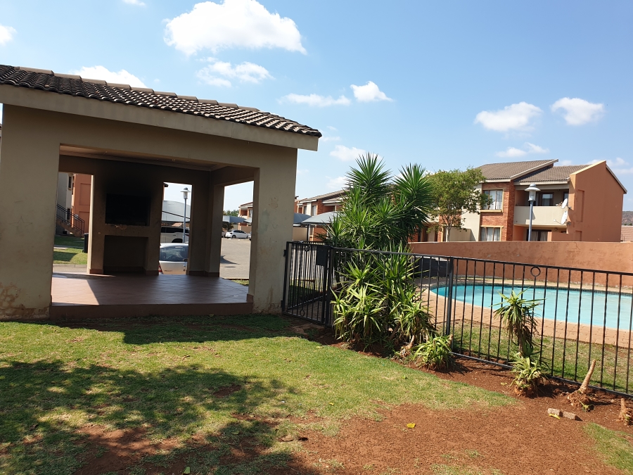 2 Bedroom Property for Sale in Montana Tuine Gauteng