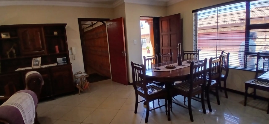3 Bedroom Property for Sale in New Redruth Gauteng