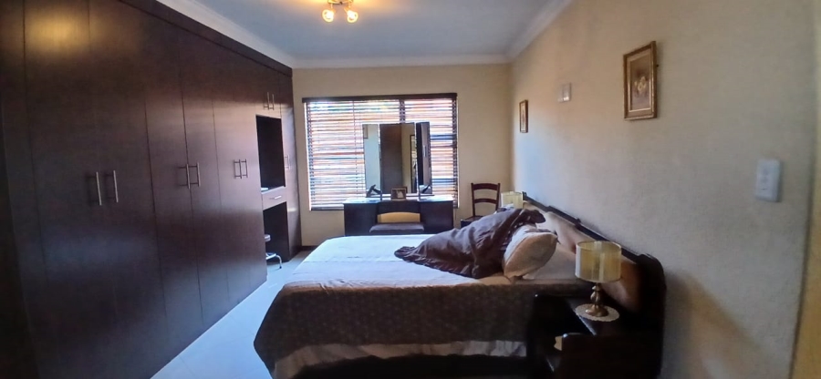 3 Bedroom Property for Sale in New Redruth Gauteng