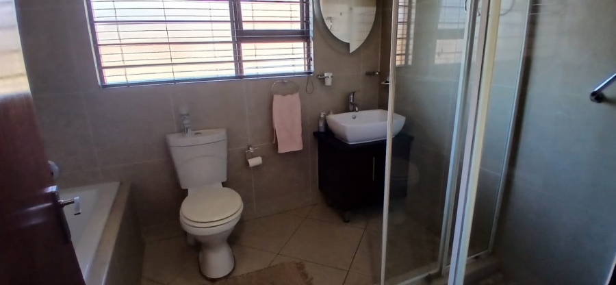 3 Bedroom Property for Sale in New Redruth Gauteng