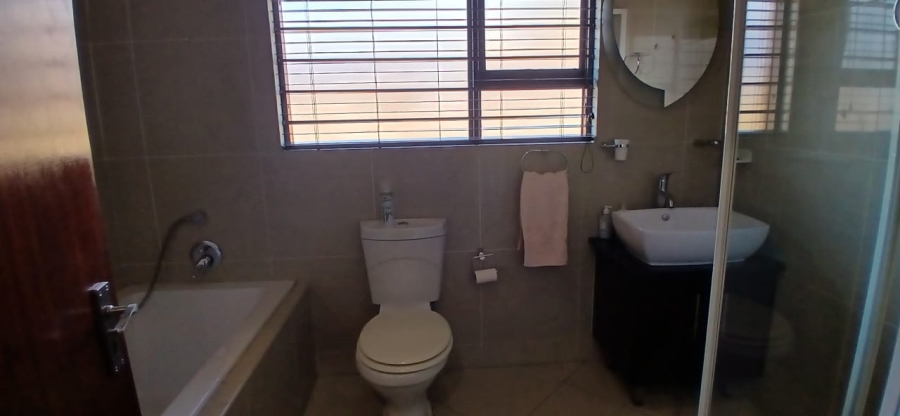 3 Bedroom Property for Sale in New Redruth Gauteng