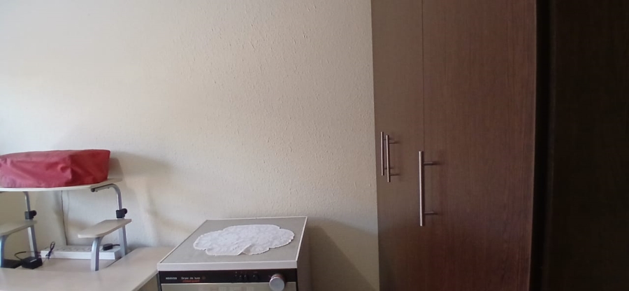 3 Bedroom Property for Sale in New Redruth Gauteng