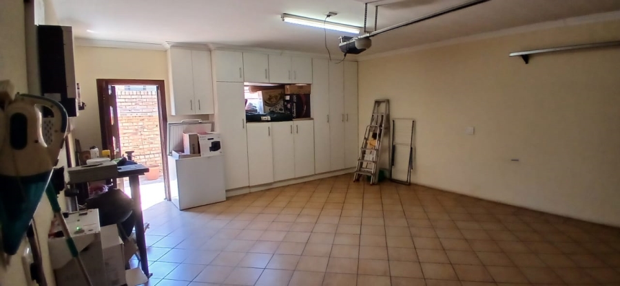 3 Bedroom Property for Sale in New Redruth Gauteng