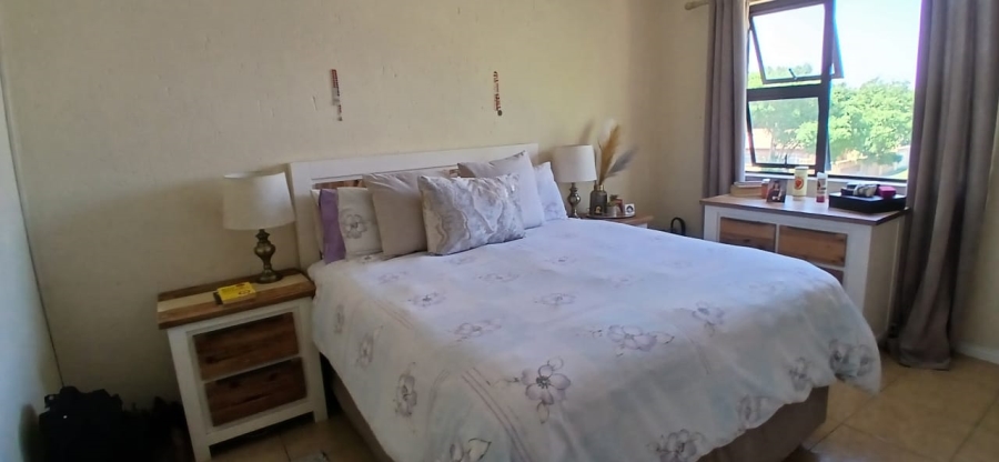 2 Bedroom Property for Sale in New Redruth Gauteng