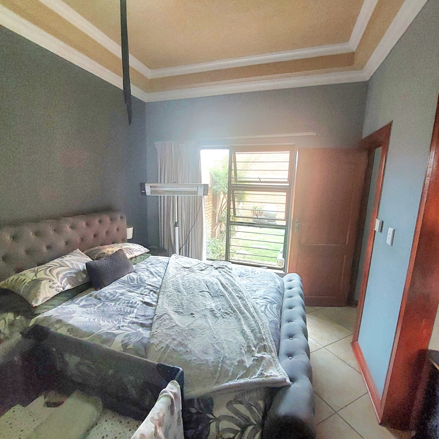 2 Bedroom Property for Sale in Ravenswood Gauteng