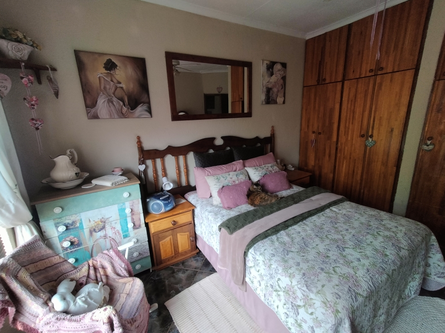 7 Bedroom Property for Sale in Haakdoornboom Gauteng