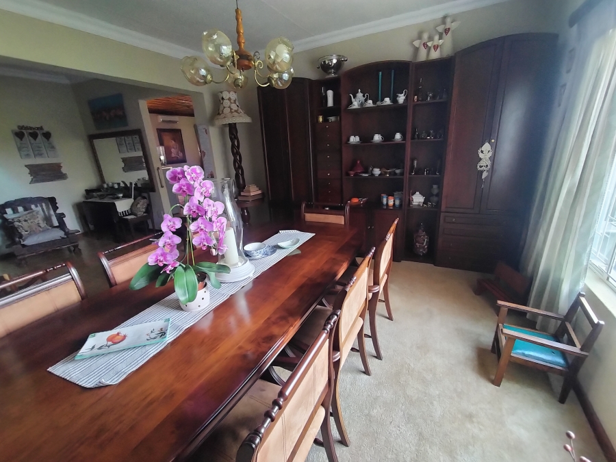 7 Bedroom Property for Sale in Haakdoornboom Gauteng