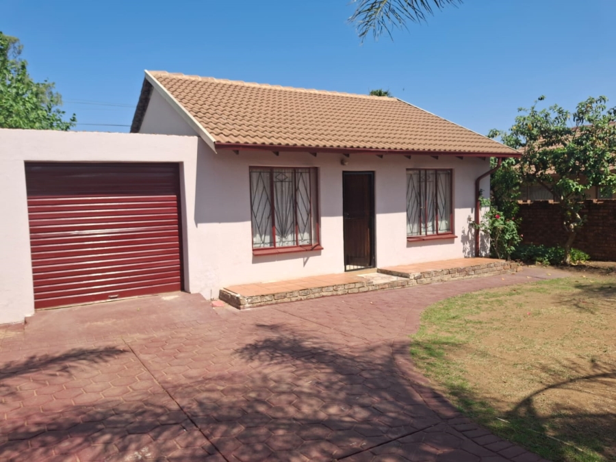 2 Bedroom Property for Sale in Mamelodi East Gauteng