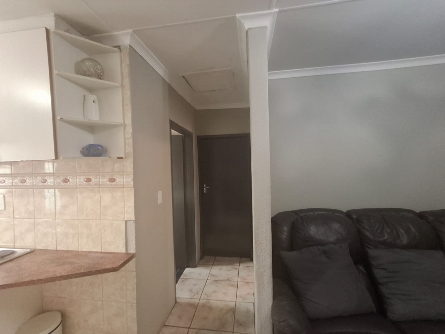 2 Bedroom Property for Sale in Mamelodi East Gauteng