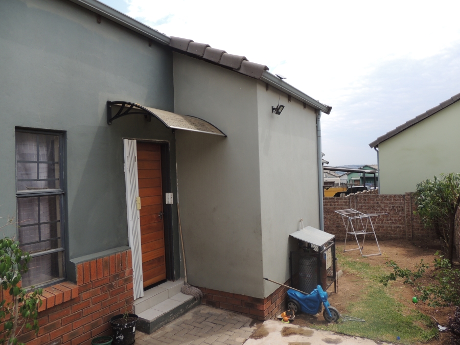 2 Bedroom Property for Sale in South Hills Gauteng