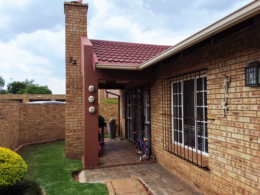3 Bedroom Property for Sale in Albemarle Gauteng