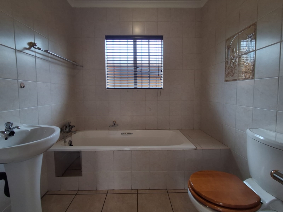 3 Bedroom Property for Sale in Albemarle Gauteng