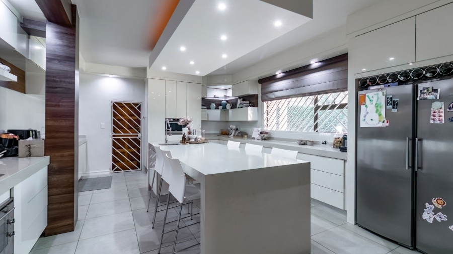 6 Bedroom Property for Sale in Bedfordview Gauteng