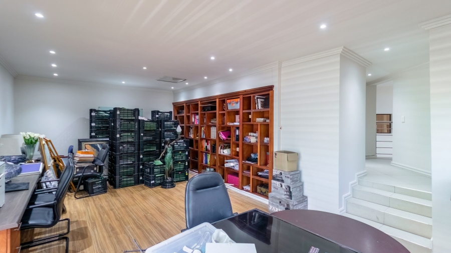 6 Bedroom Property for Sale in Bedfordview Gauteng