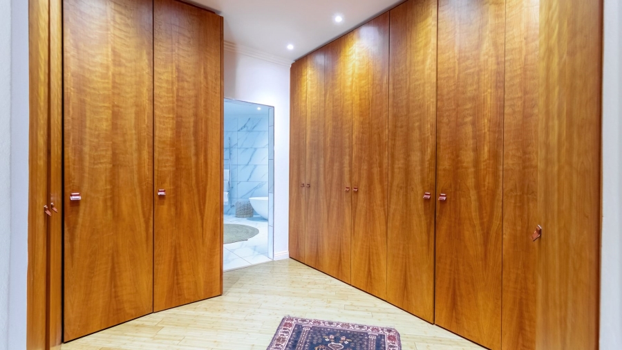 6 Bedroom Property for Sale in Bedfordview Gauteng