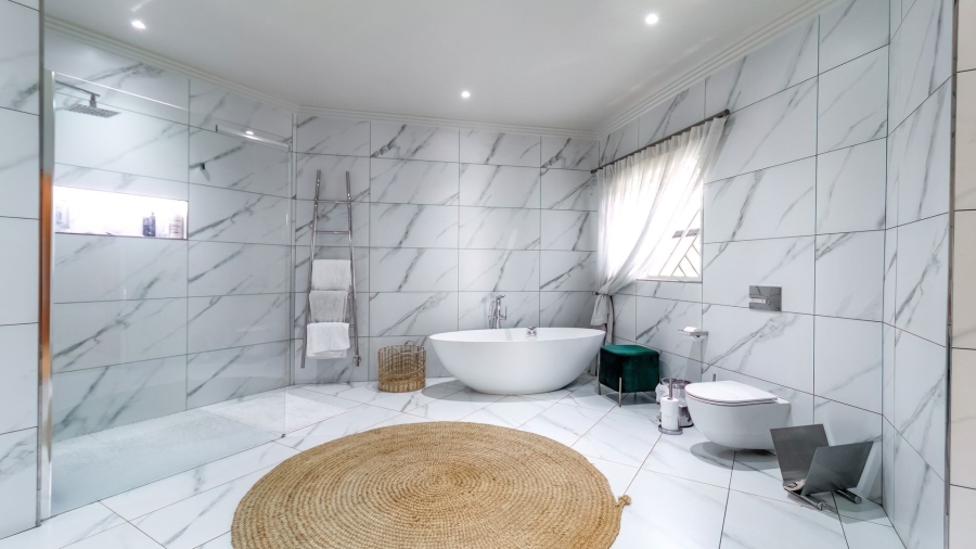 6 Bedroom Property for Sale in Bedfordview Gauteng