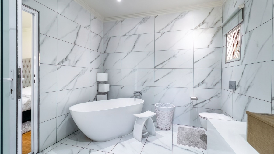 6 Bedroom Property for Sale in Bedfordview Gauteng