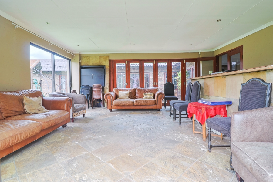 4 Bedroom Property for Sale in Brackendowns Gauteng