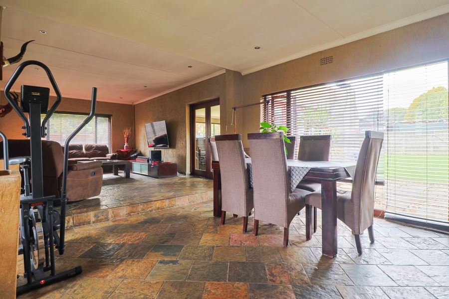 4 Bedroom Property for Sale in Brackendowns Gauteng