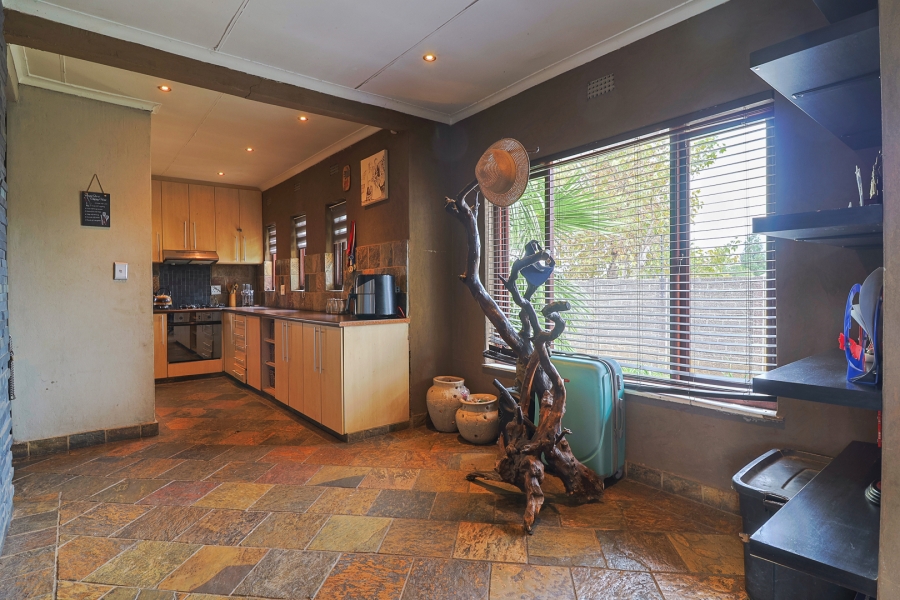 4 Bedroom Property for Sale in Brackendowns Gauteng