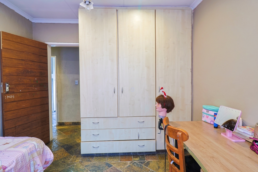 4 Bedroom Property for Sale in Brackendowns Gauteng