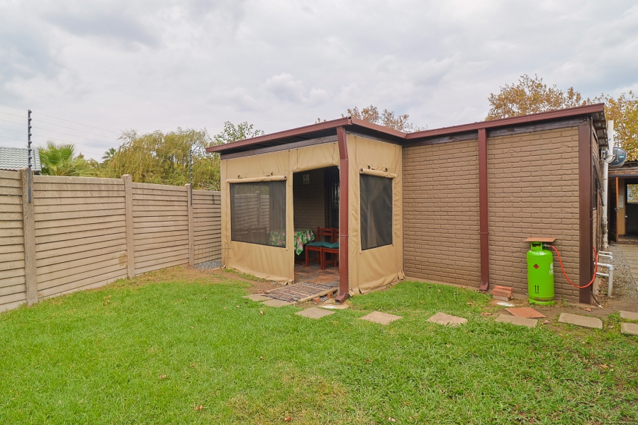 4 Bedroom Property for Sale in Brackendowns Gauteng