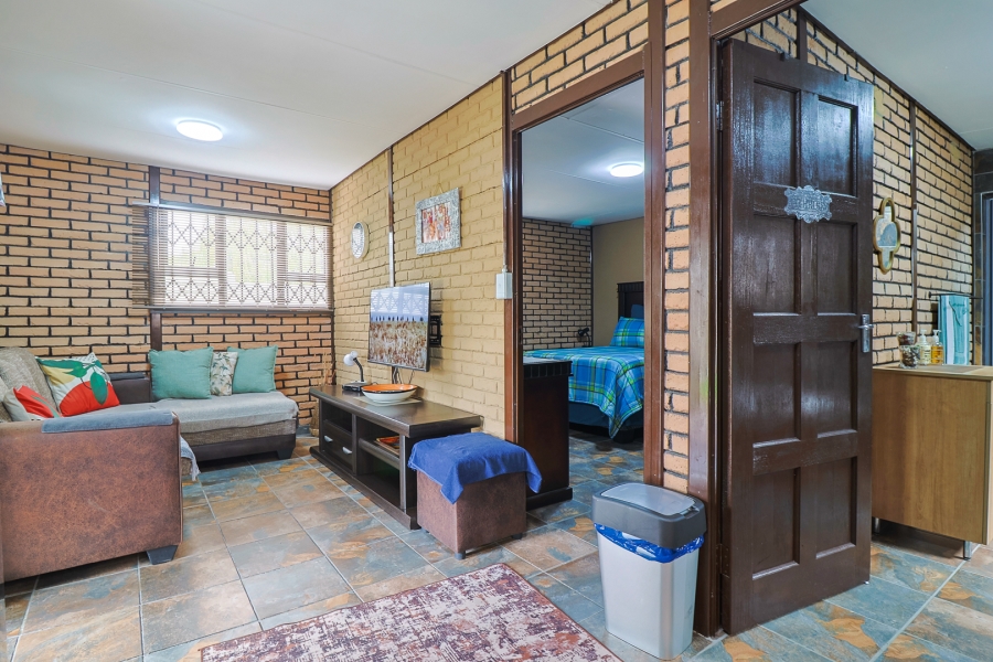 4 Bedroom Property for Sale in Brackendowns Gauteng