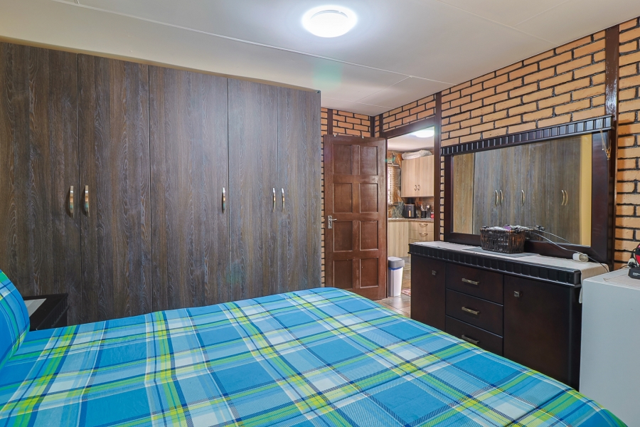 4 Bedroom Property for Sale in Brackendowns Gauteng