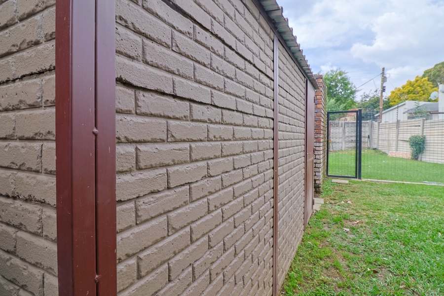 4 Bedroom Property for Sale in Brackendowns Gauteng