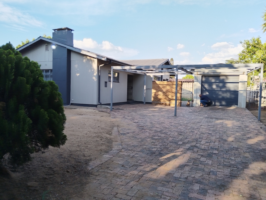 4 Bedroom Property for Sale in Vanderbijlpark SW 1 Gauteng