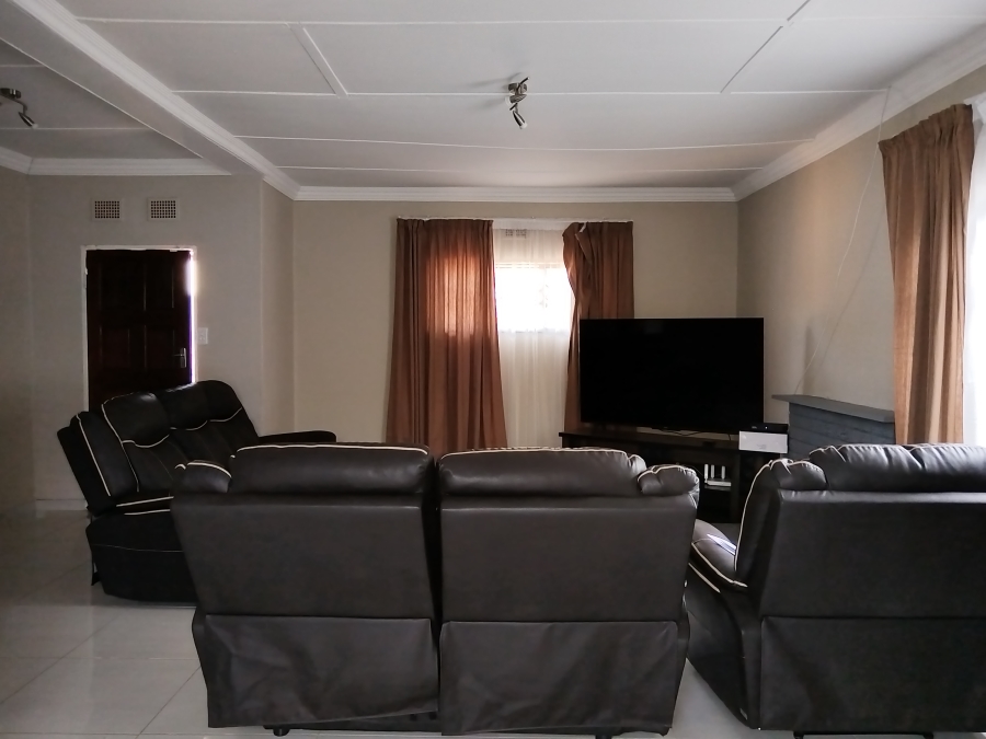 4 Bedroom Property for Sale in Vanderbijlpark SW 1 Gauteng