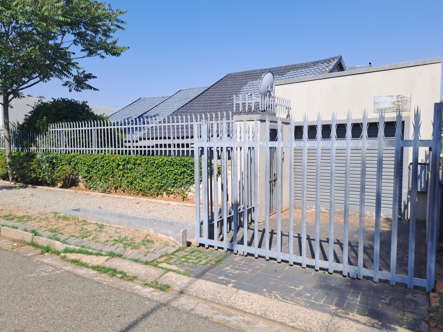 3 Bedroom Property for Sale in Greymont Gauteng
