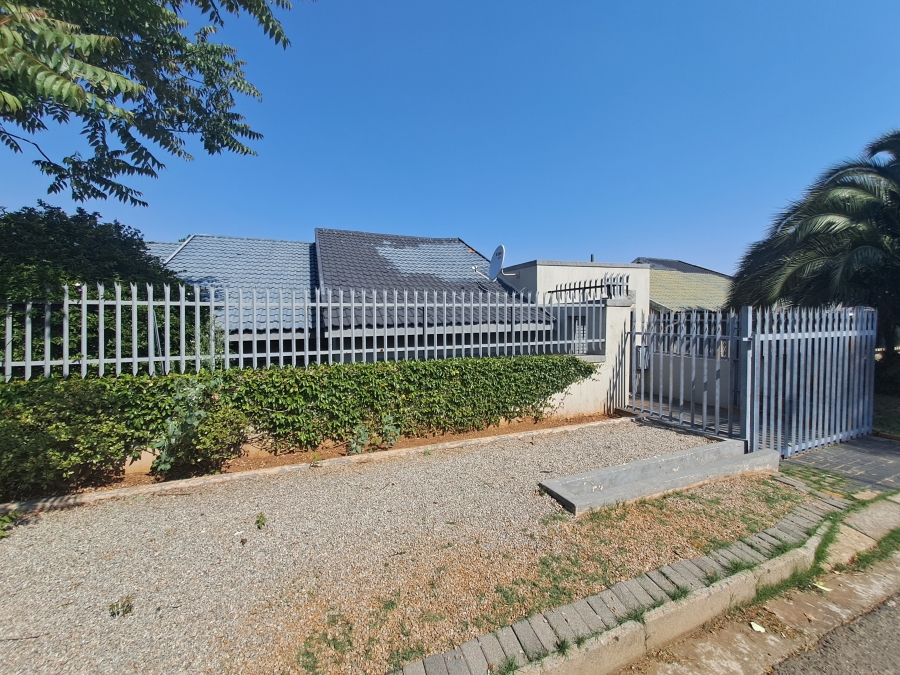 3 Bedroom Property for Sale in Greymont Gauteng