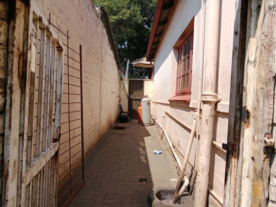 2 Bedroom Property for Sale in Kenilworth Gauteng