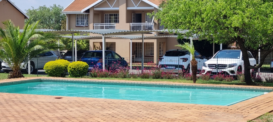 2 Bedroom Property for Sale in Elardus Park Gauteng