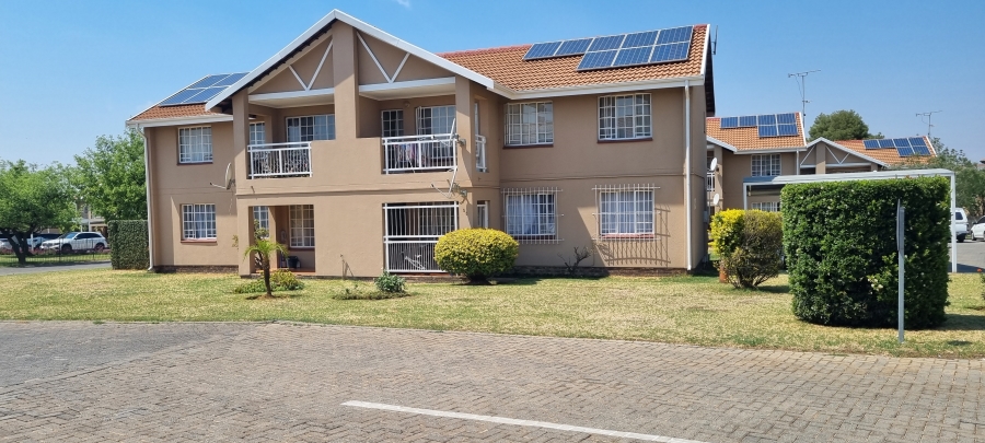2 Bedroom Property for Sale in Elardus Park Gauteng
