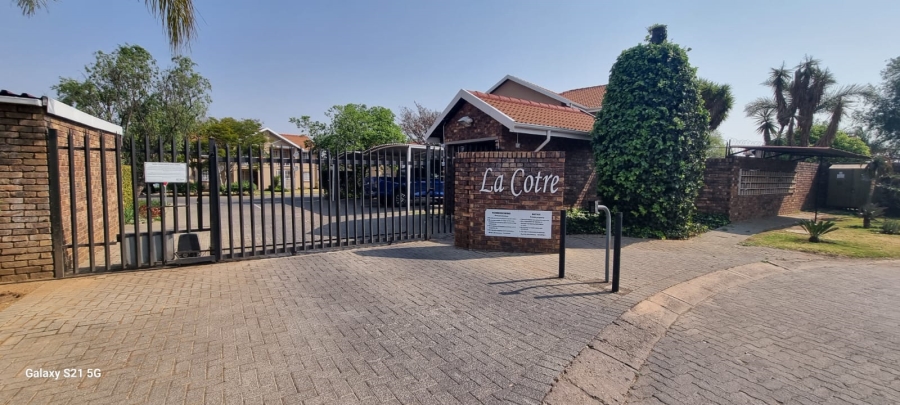 2 Bedroom Property for Sale in Elardus Park Gauteng