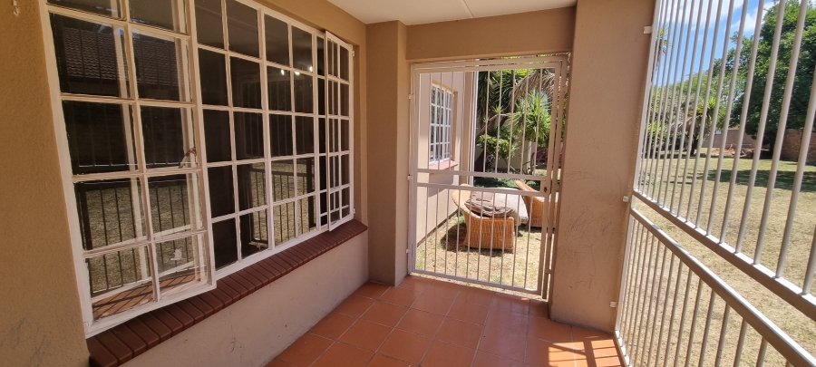 2 Bedroom Property for Sale in Elardus Park Gauteng