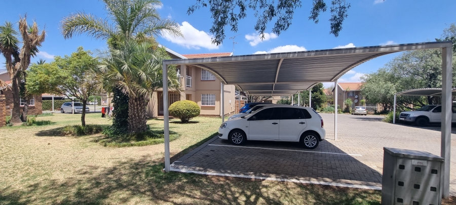 2 Bedroom Property for Sale in Elardus Park Gauteng